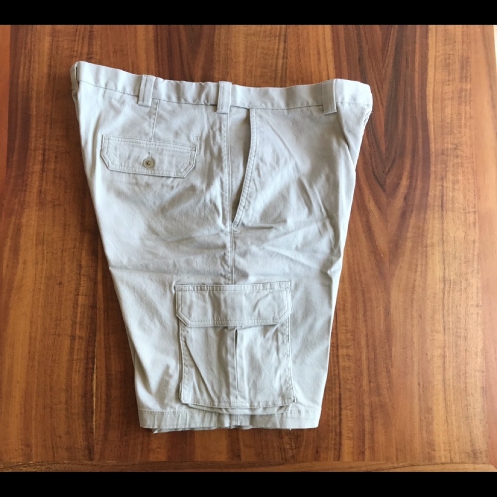 Men’s Haggar Cargo Shorts Sz 38